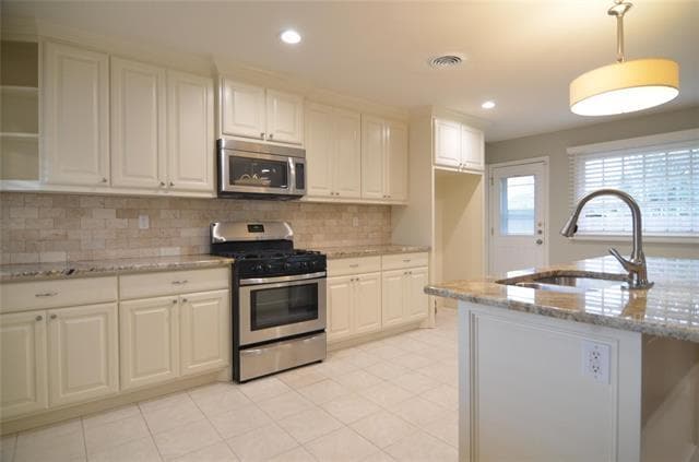 Building Photo - 10447 Lanshire Dr