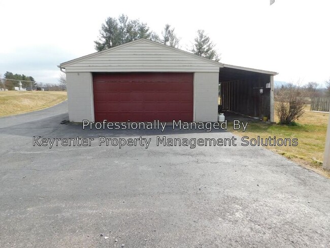 Building Photo - 2135 Stuarts Draft Hwy