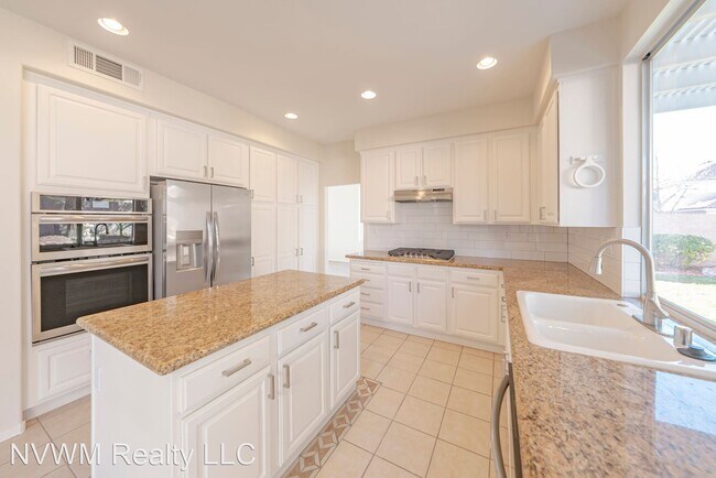 Foto del edificio - 5 br, 3 bath House - 4741 Poppywood Dr