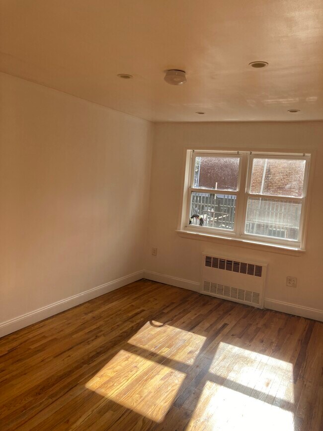 Building Photo - 5518 Avenue H
