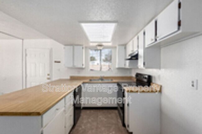 Foto del edificio - 545 W 16th Ave