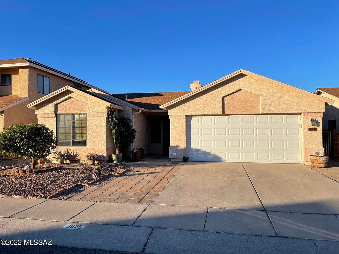 3025 W Country Hill Dr, Tucson, AZ 85742 House for Rent in Tucson, AZ