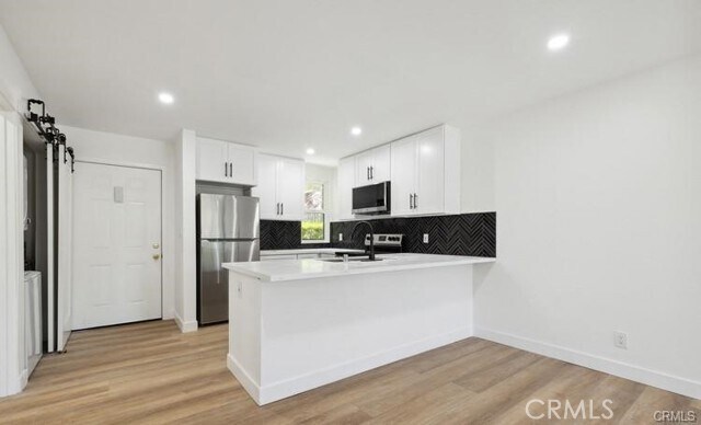 Foto del edificio - 17000 Burbank Blvd