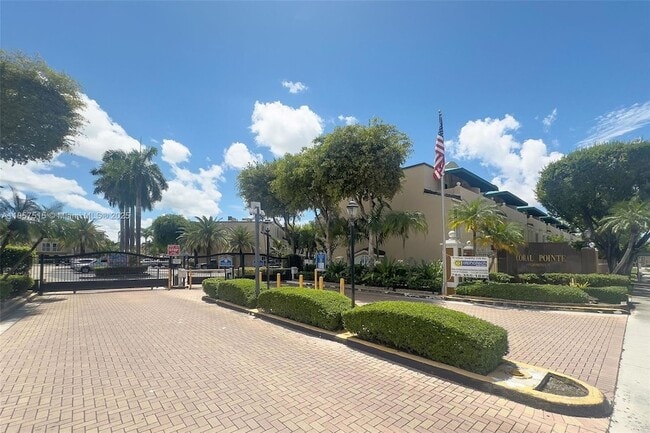 Foto del edificio - 8615 NW 5th Terrace