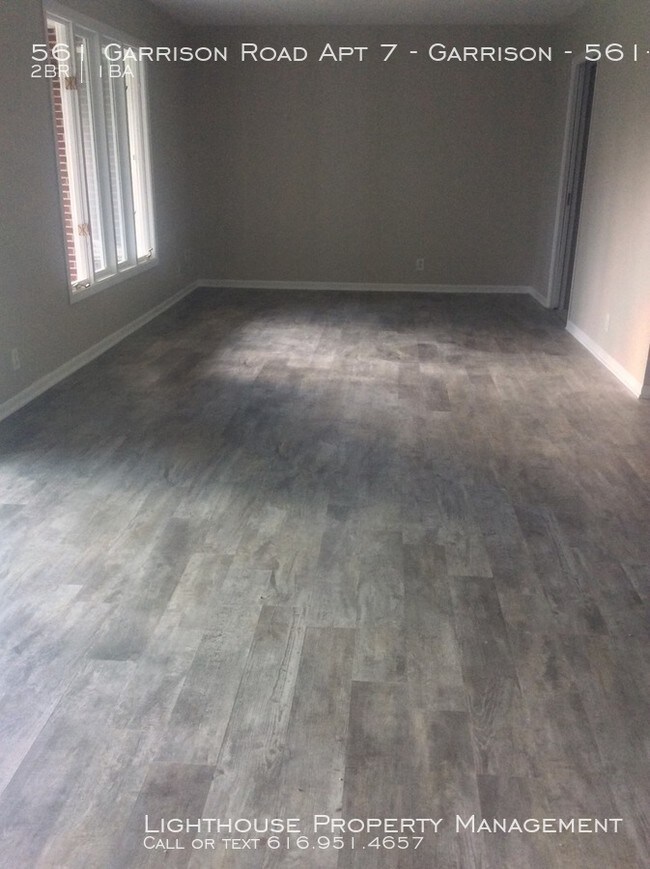 Foto del edificio - 561 Garrison Rd