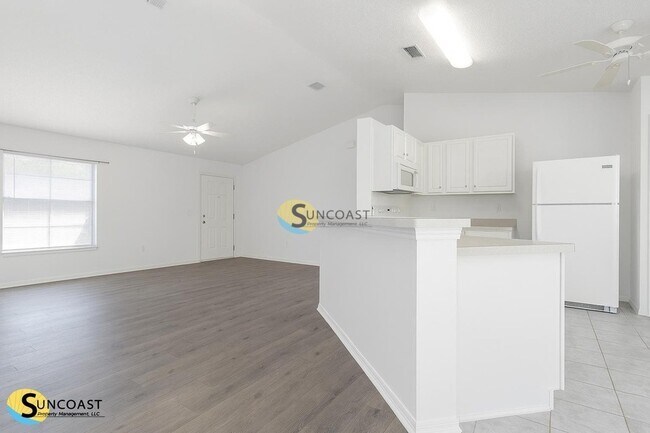 Foto del edificio - 61 Raleigh Dr