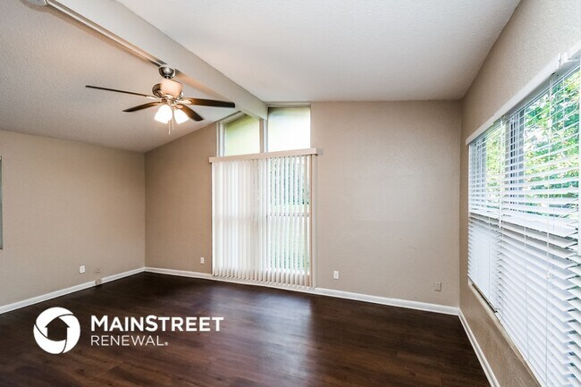 Foto del edificio - 2002 Constant Dr