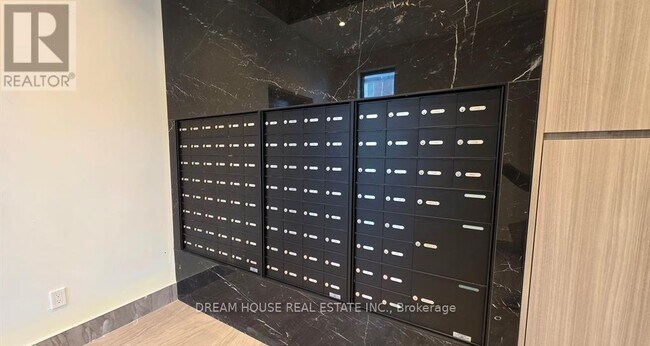 Photo du bâtiment - 4569 Kingston Rd