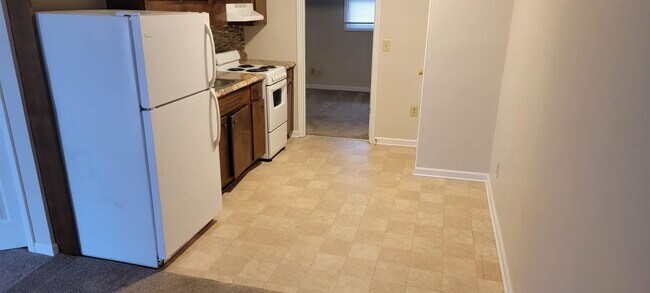 Building Photo - 105 Lemay Dr