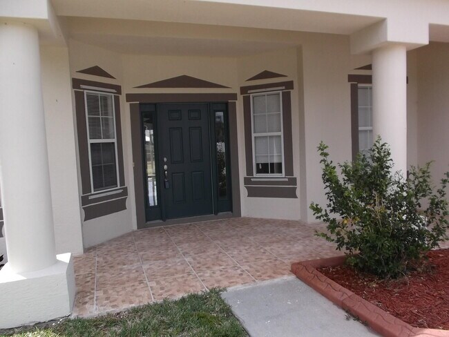 Foto del edificio - 2466 SW Mercer St
