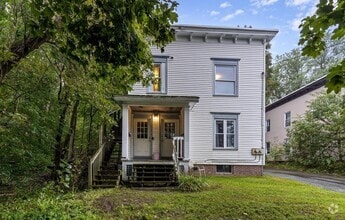 Building Photo - 41 Burbank St