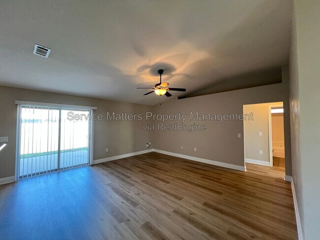 Foto del edificio - 7045 Harvest Way