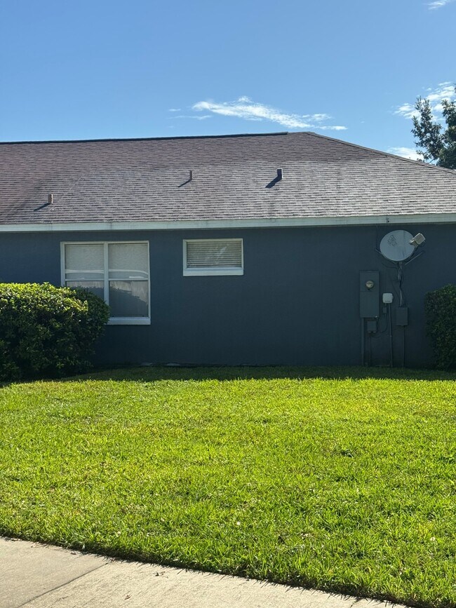 Foto del edificio - 4940 Bellthorn Dr