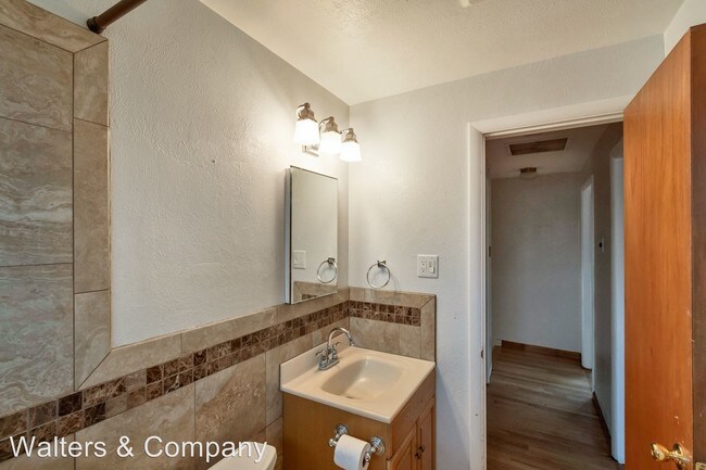 Building Photo - 4 br, 2 bath House - 6625 W 54th Pl
