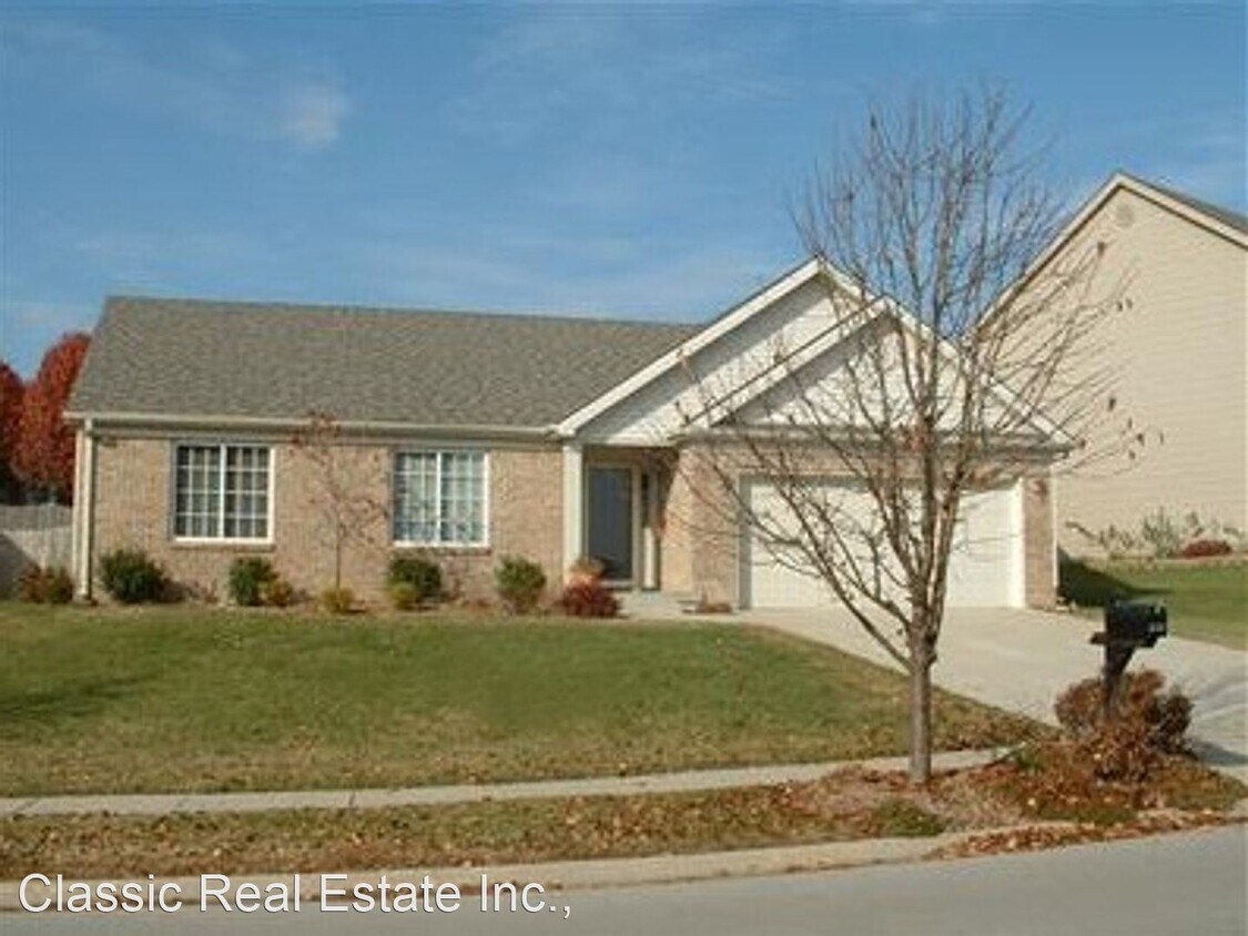 Primary Photo - 3 br, 2 bath House - 2737 Woodlawn Way