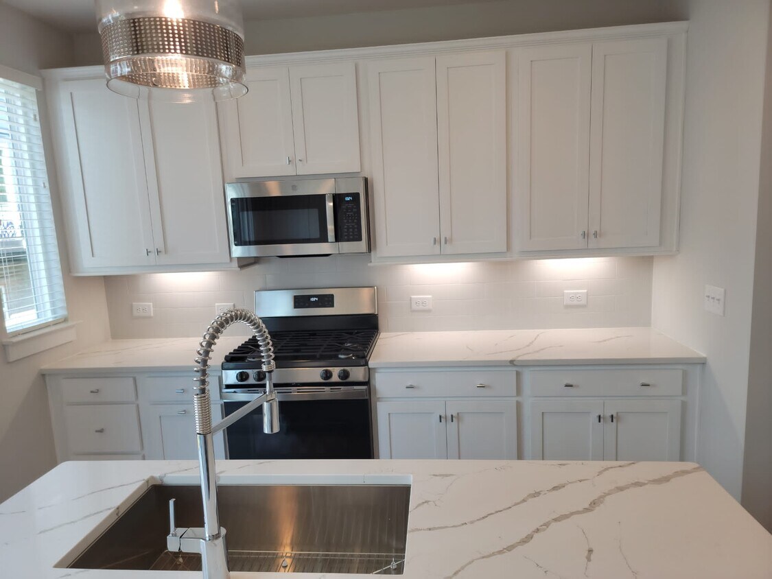 Foto principal - 2241 Electric Ln