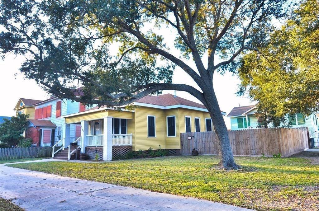 Primary Photo - 3606 Avenue O 1/2