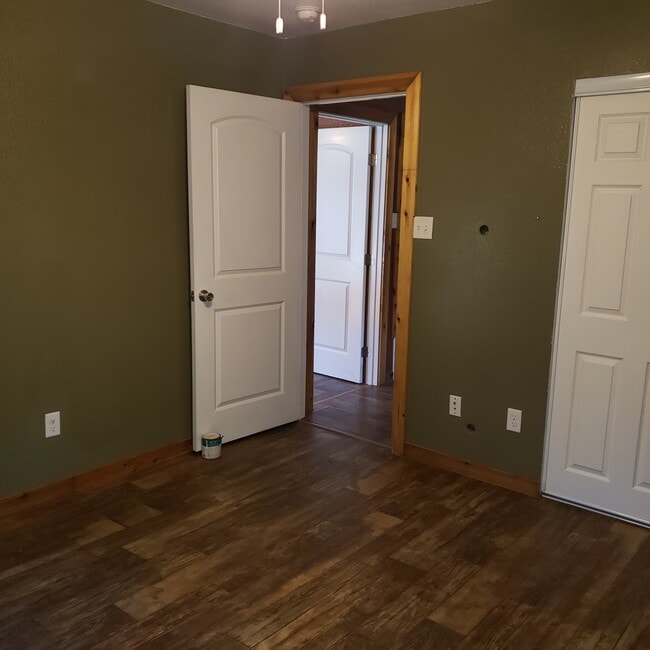 Foto del edificio - 710 W 4th St