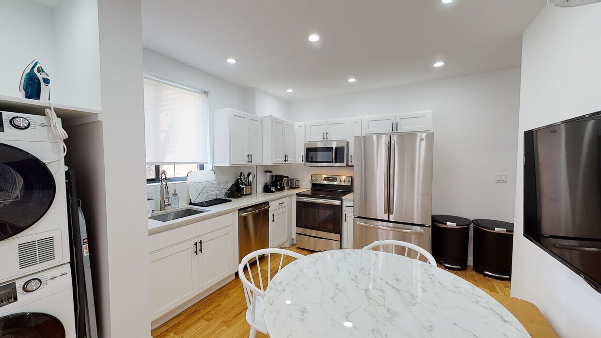 Photo - Room in Shared 4.0 bed/2 bath home