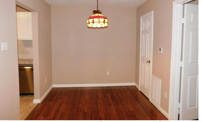 Foto del edificio - 6022 Curzon Ave