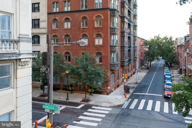 Building Photo - 1530-32 Spruce St