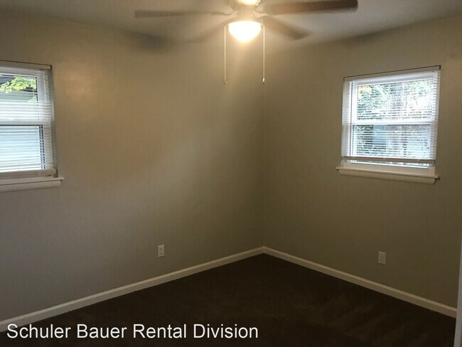 Building Photo - 3 br, 1 bath House - 106 W Lynnwood Dr.