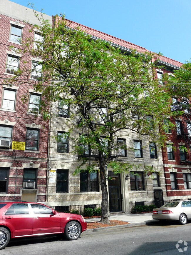 2505 Hoffman St Bronx, NY 10458 Rentals Bronx, NY