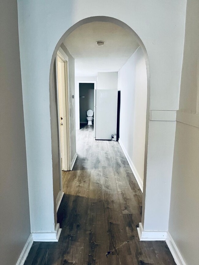 Building Photo - Updated 2 bedroom Portland house- Section ...