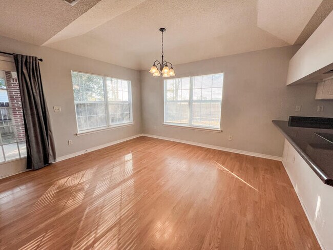 Foto del edificio - 107 Kyle Ln