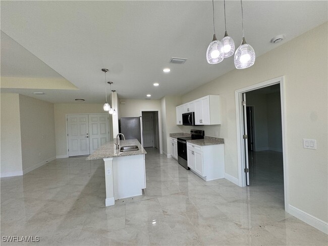 Foto del edificio - 3207 42nd St SW