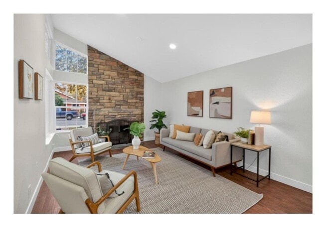 Building Photo - Coming Soon! Beautiful updated home, 4+2, 2 car garage