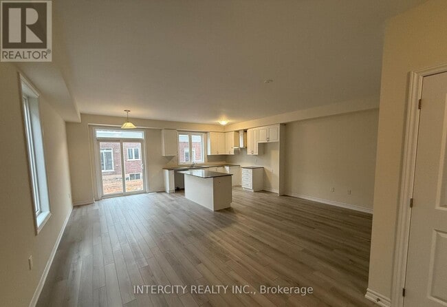 Building Photo - 56 Brown St