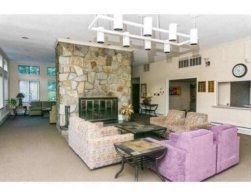 Building Photo - 172 Nassau Dr