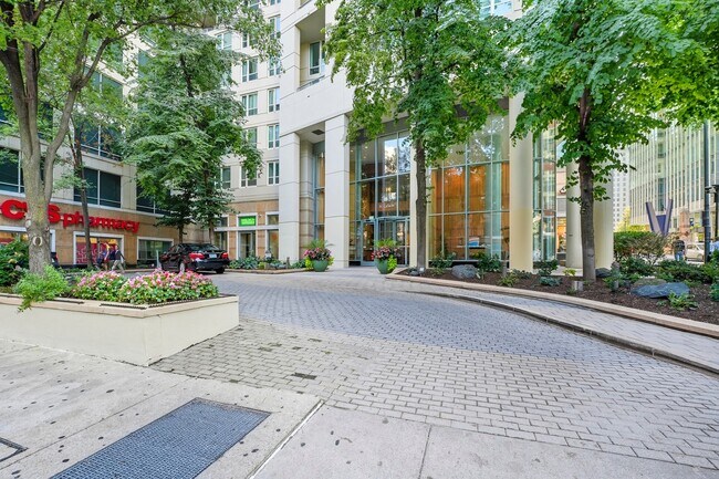 Foto del edificio - 345 N La Salle Dr