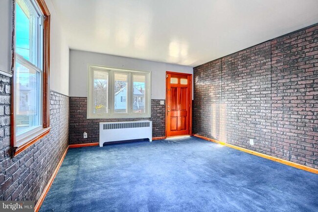 Foto del edificio - 7839 Birmingham Ave