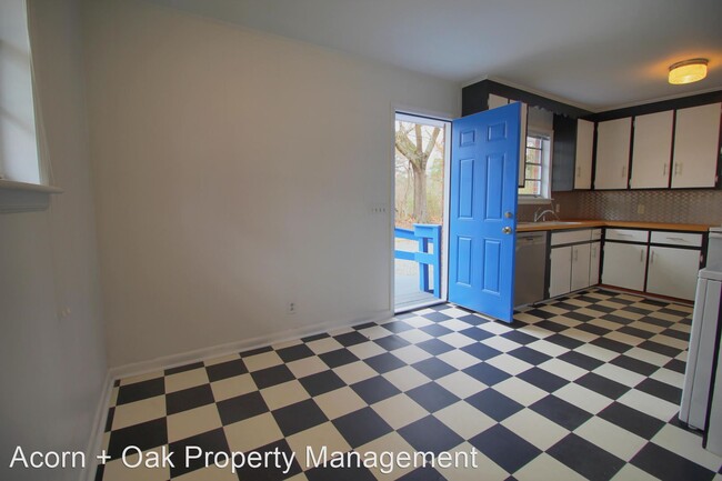 Building Photo - 3 br, 1.5 bath House - 1817 Bivins St.