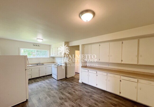 Foto del edificio - 405 Richardson Ave