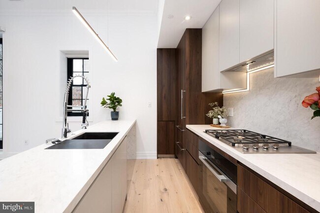 Foto del edificio - 1204 Q St NW