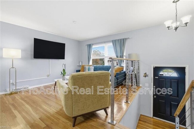 Foto del edificio - 4 Tillerson Dr