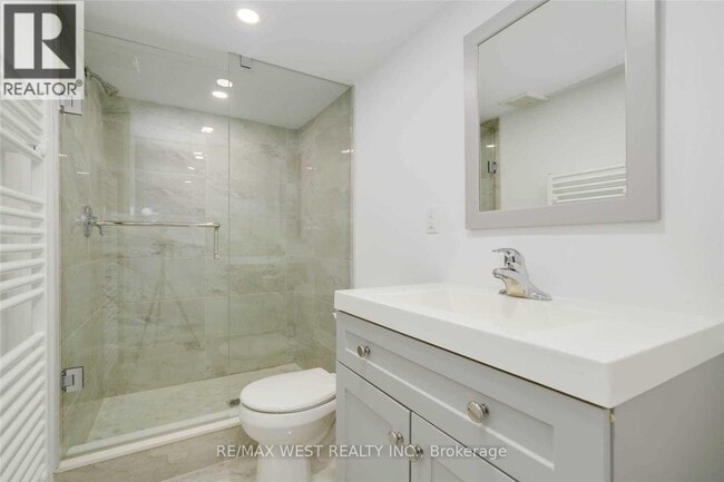 Building Photo - 129 Curzon St