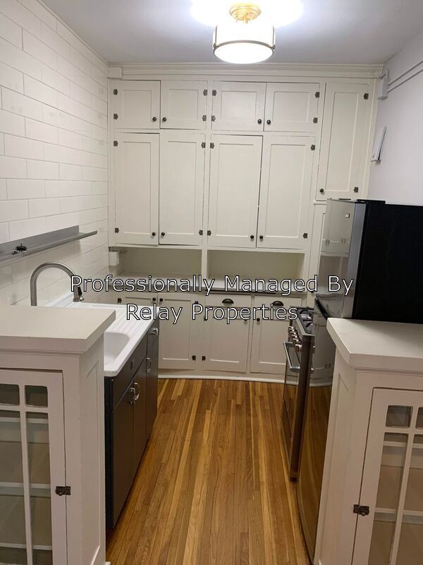 Foto del edificio - 2338 Marshall Ave
