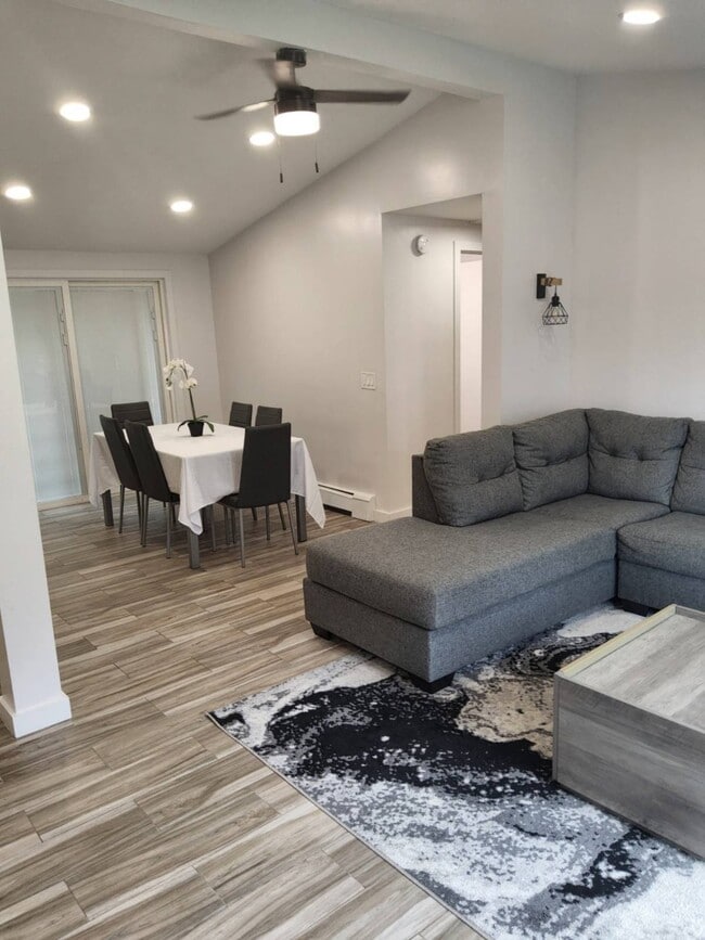 Foto del edificio - 13 Beth Mor Rd