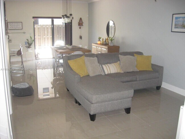 Foto del edificio - 15070 SW 117th Way