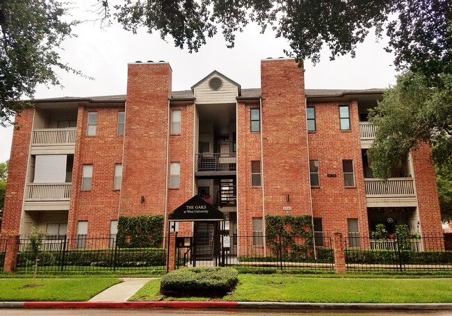 Foto del edificio - 4041 Drake St