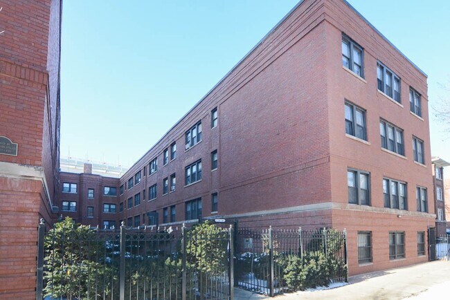 Building Photo - 5736 N Winthrop Ave