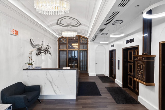 Photo - The Broderick Apartments