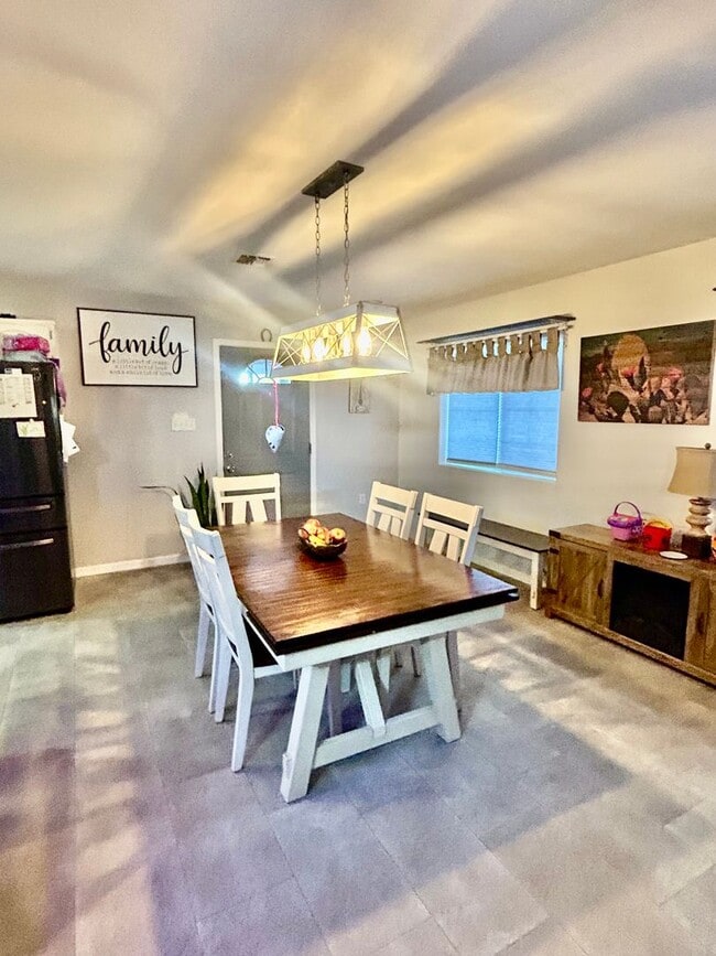 Foto del edificio - Spacious Foothills Retreat