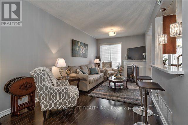 Building Photo - 3883 Stardust Dr