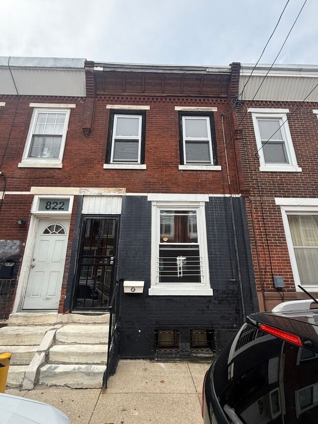 Building Photo - 824 Winton St