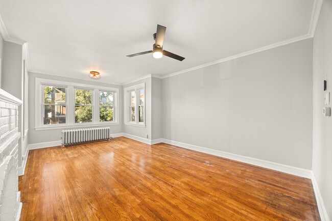 Foto del edificio - 2443 W Gunnison St